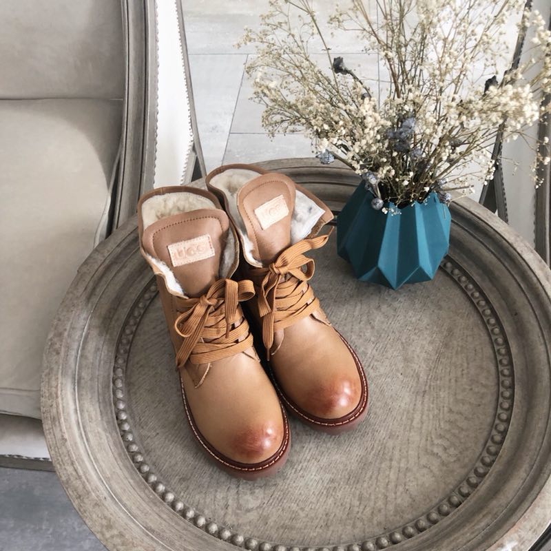 UGG 클래식 업그레이드 2.0 여성 부츠 001-286317