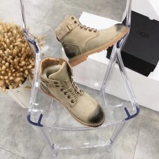UGG 하이버전 스웨이드 앵클부츠 001-286329