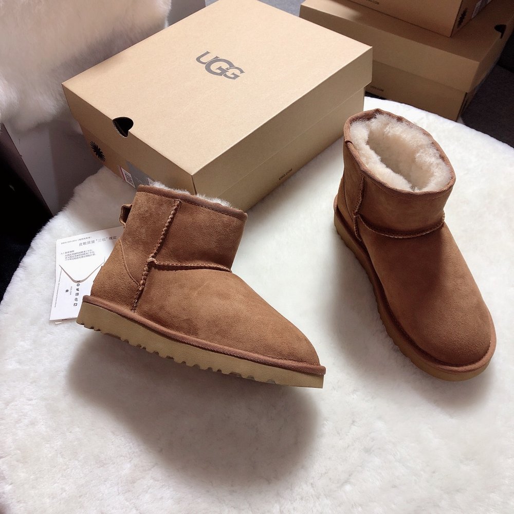 UGG 미디엄 방수 방오 스노우부츠 001-286346