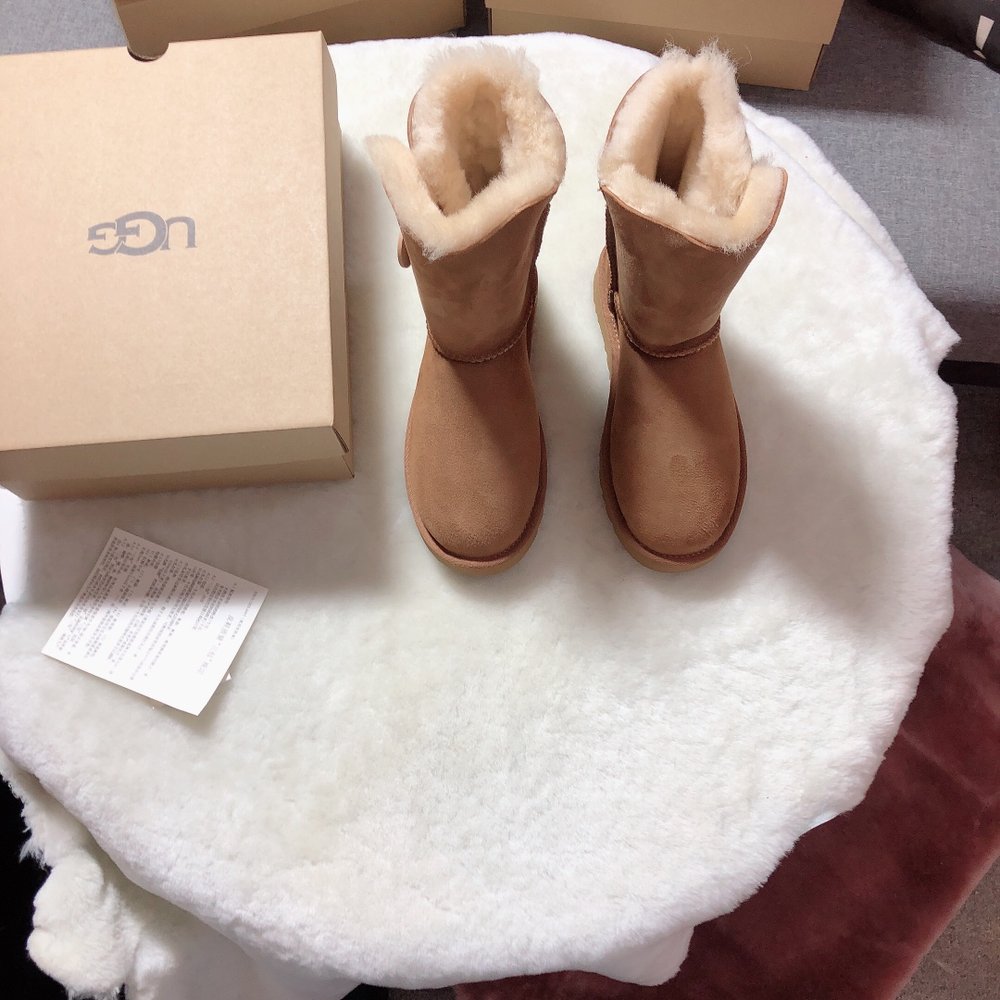 UGG 클래식 하이탑 방수 스노우부츠 001-286350
