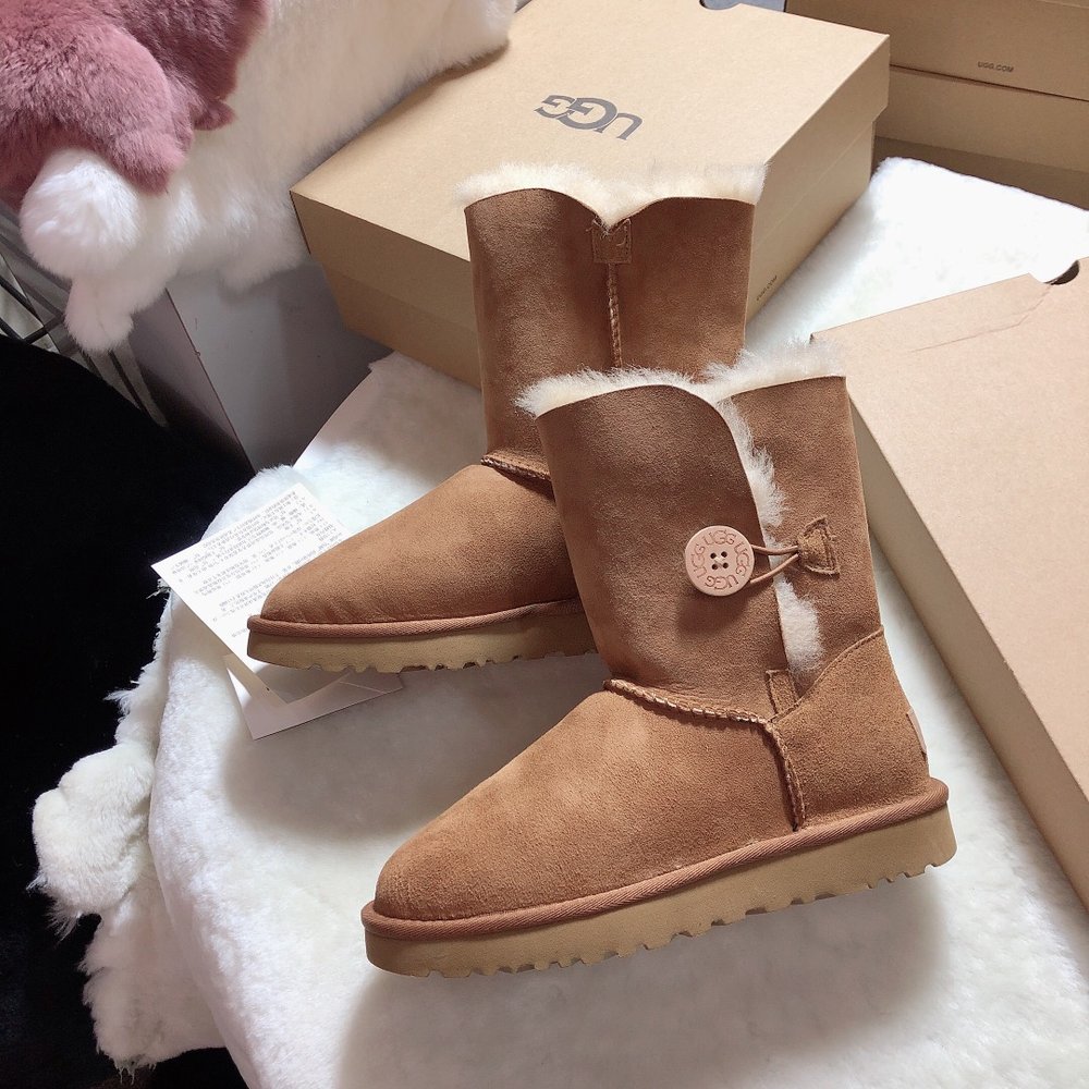 UGG 클래식 하이탑 방수 스노우부츠 001-286350