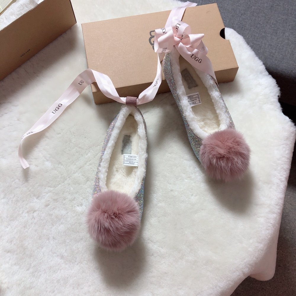 UGG 럭셔리 퐁퐁 퍼볼 숏부츠 001-286364