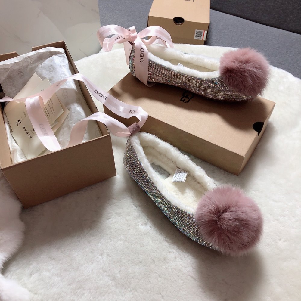 UGG 럭셔리 퐁퐁 퍼볼 숏부츠 001-286364