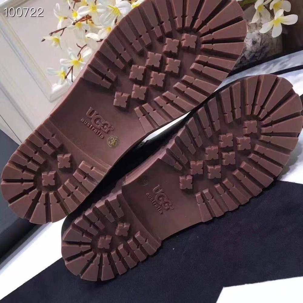 UGG 클래식 업그레이드 2.0 여성 스노우부츠 001-286376