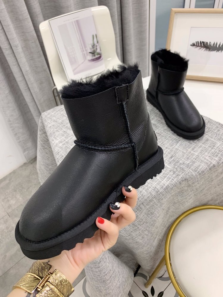 UGG 가죽 털 일체형 여성 부츠 001-286380