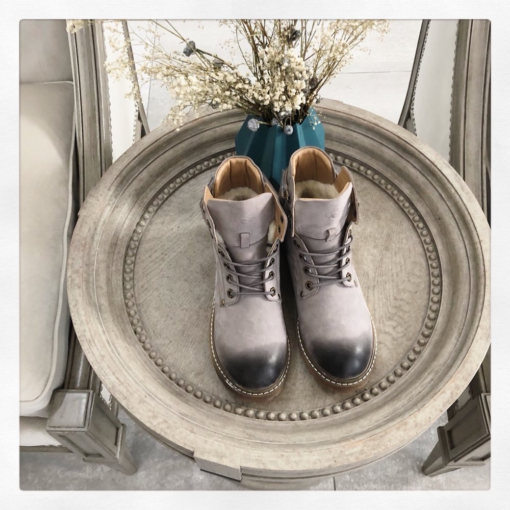 UGG 하이버전 숏부츠 스웨이드 울 혼방 001-286385