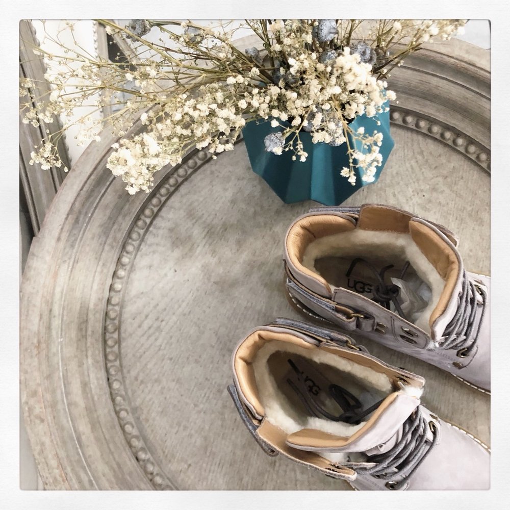 UGG 하이버전 숏부츠 스웨이드 울 혼방 001-286385