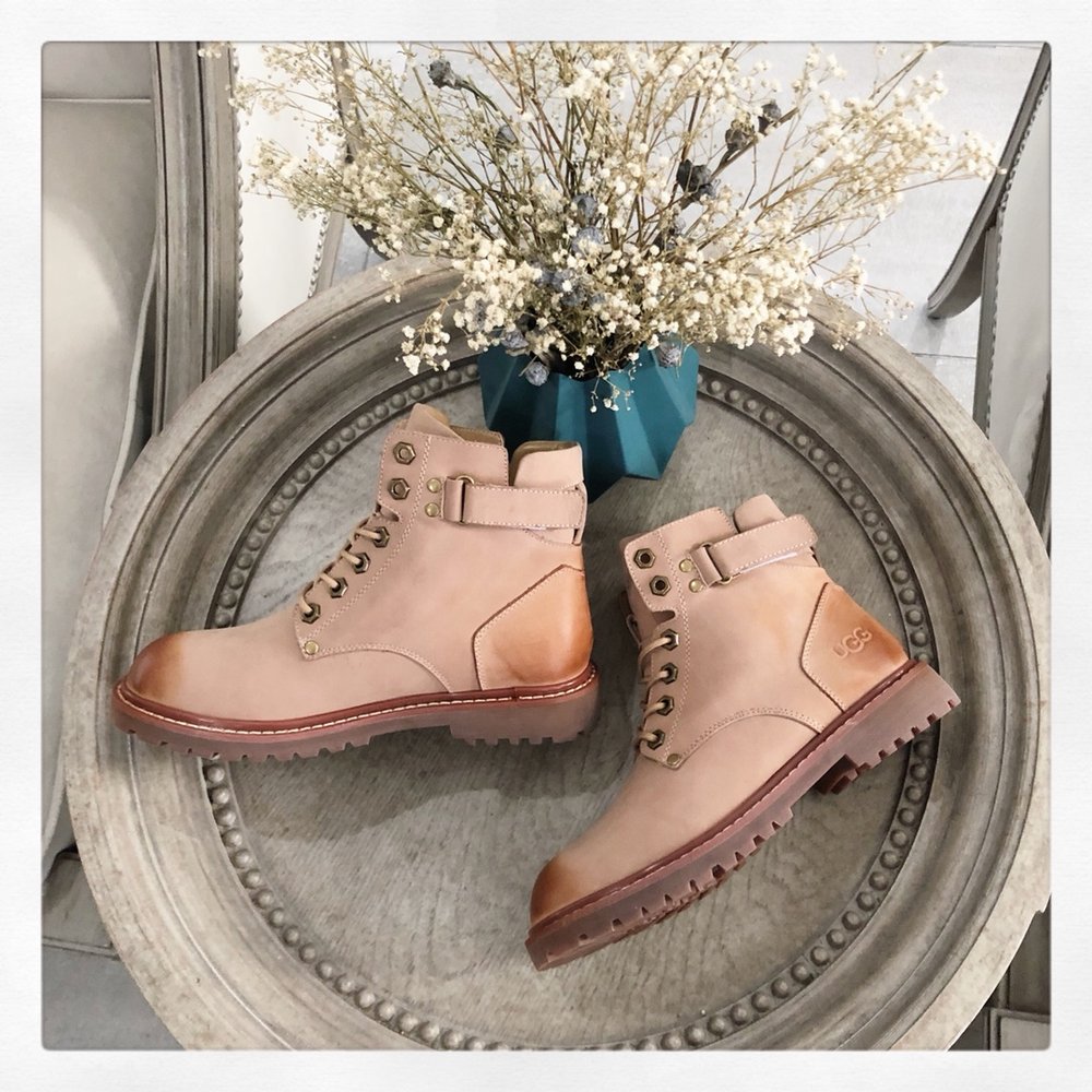 UGG 하이버전 스웨이드 부츠 001-286388