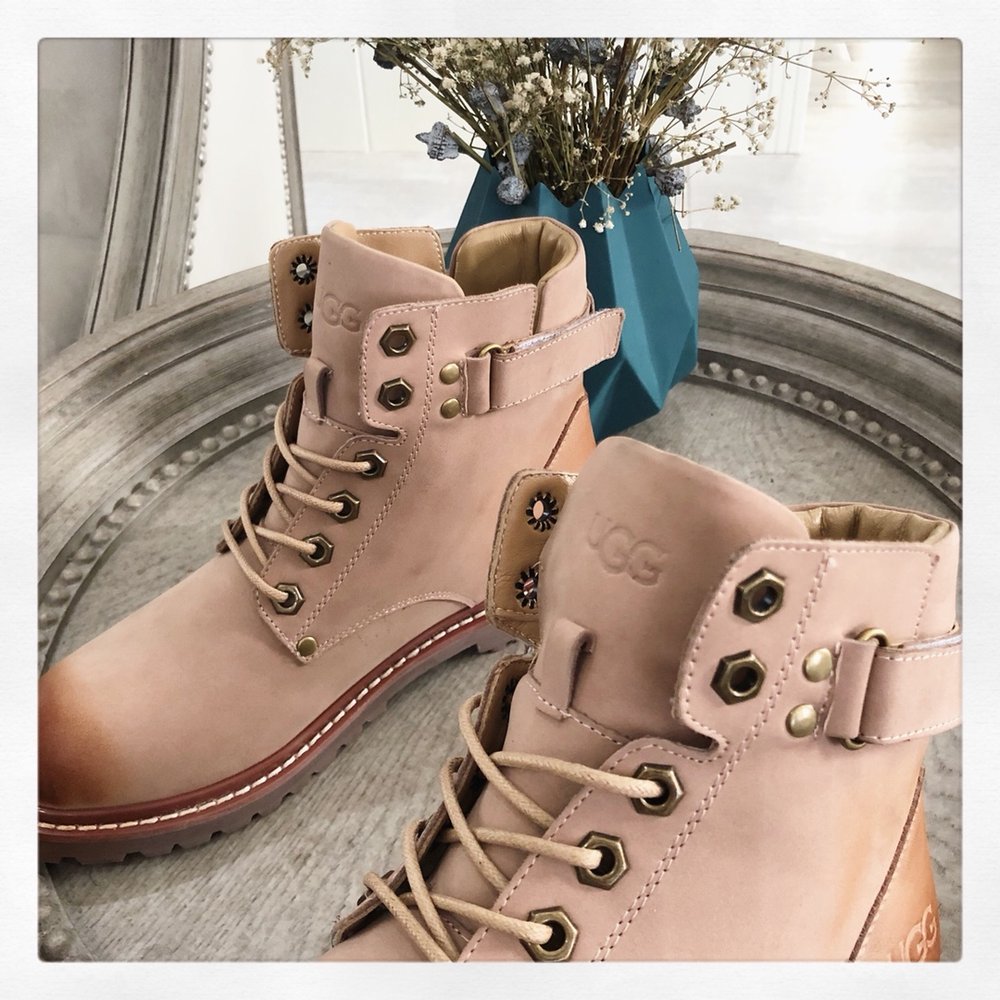 UGG 하이버전 스웨이드 부츠 001-286388