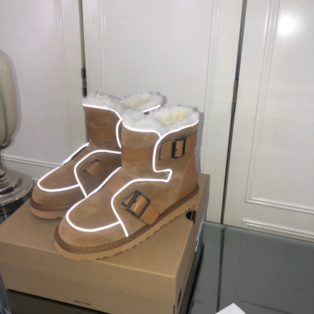 UGG 야광 스노우부츠 프리미엄 버전 001-286391