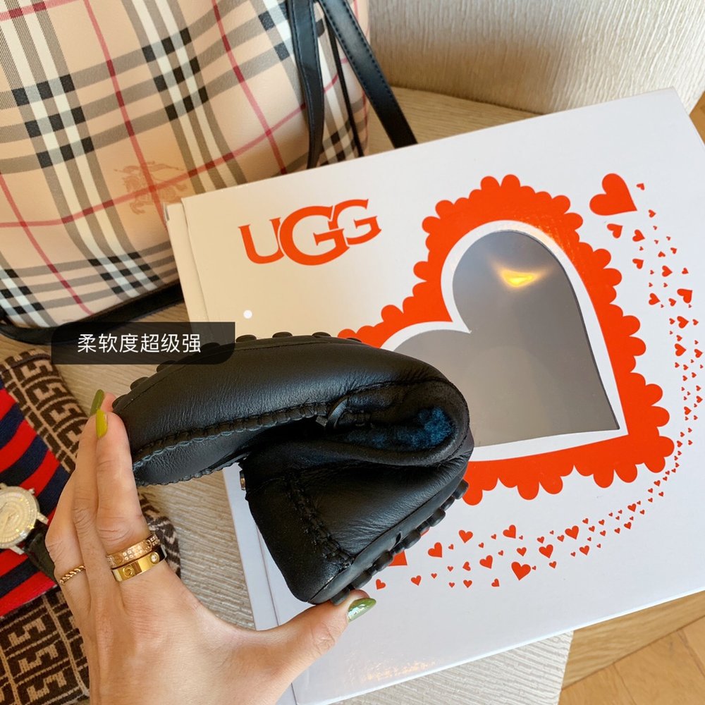 UGG 캘리포니아 로퍼 캐주얼 슈즈 여성 001-286414