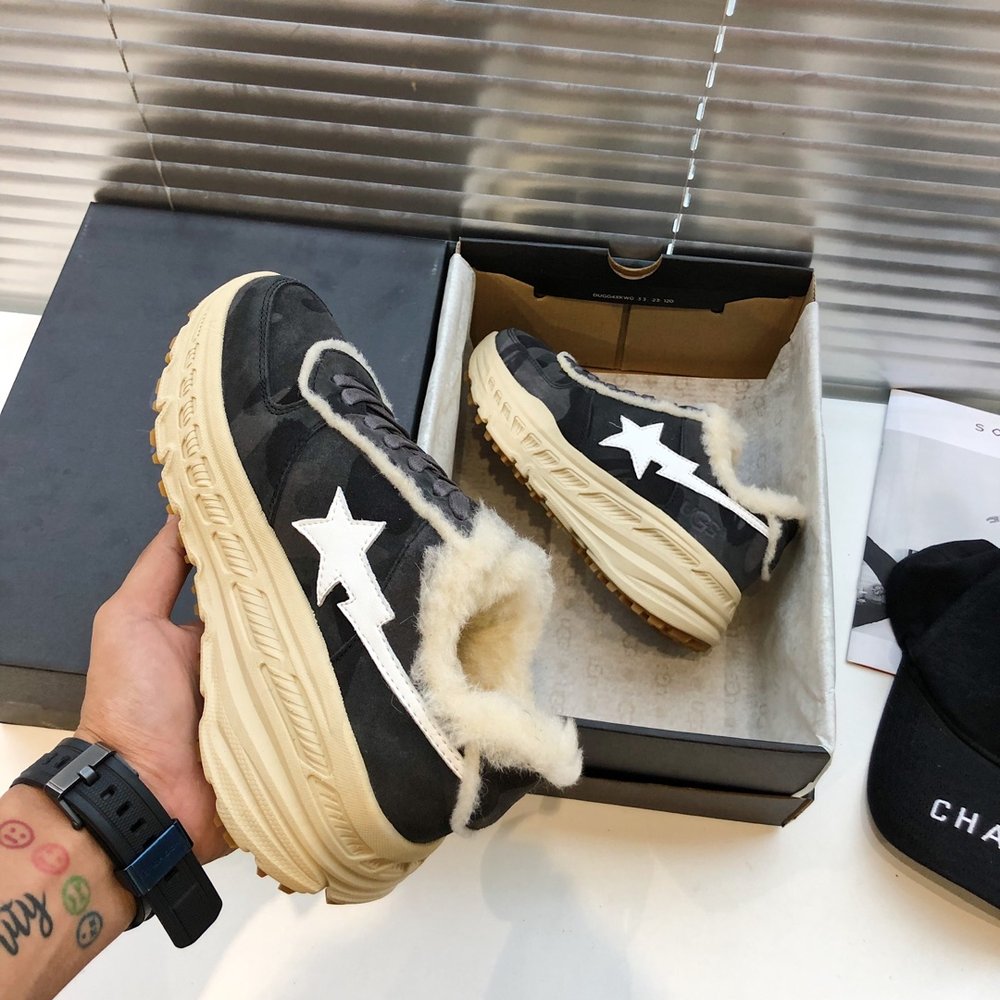 BAPE x UGG 콜라보 커플 방한화 001-286420
