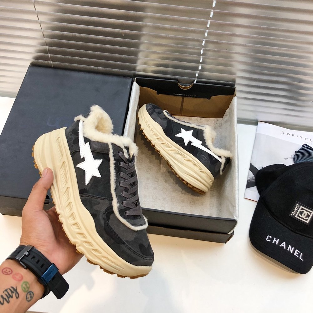 BAPE x UGG 콜라보 커플 방한화 001-286420