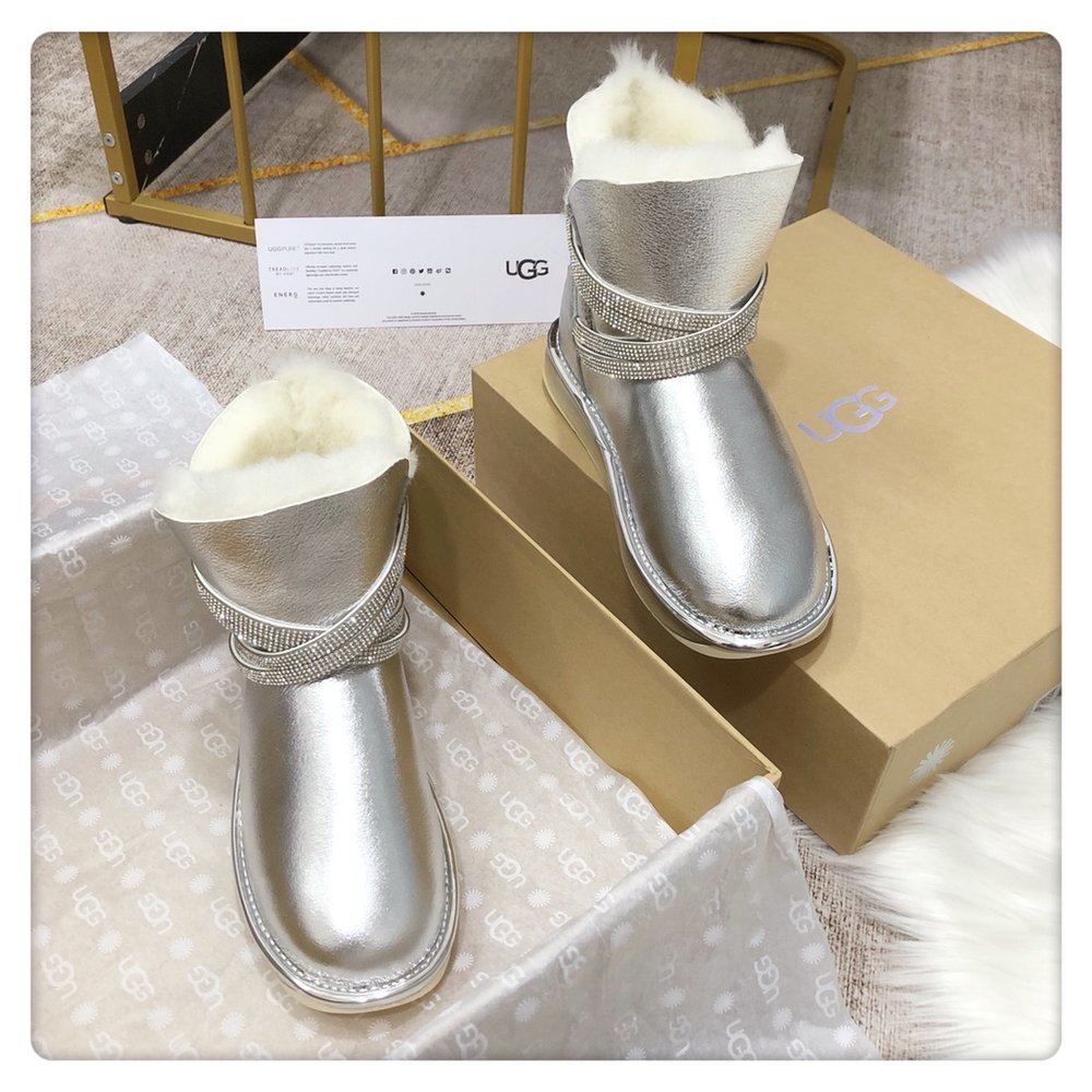 UGG 에어 쿠션 스노우부츠 2.0 클래식 001-286433