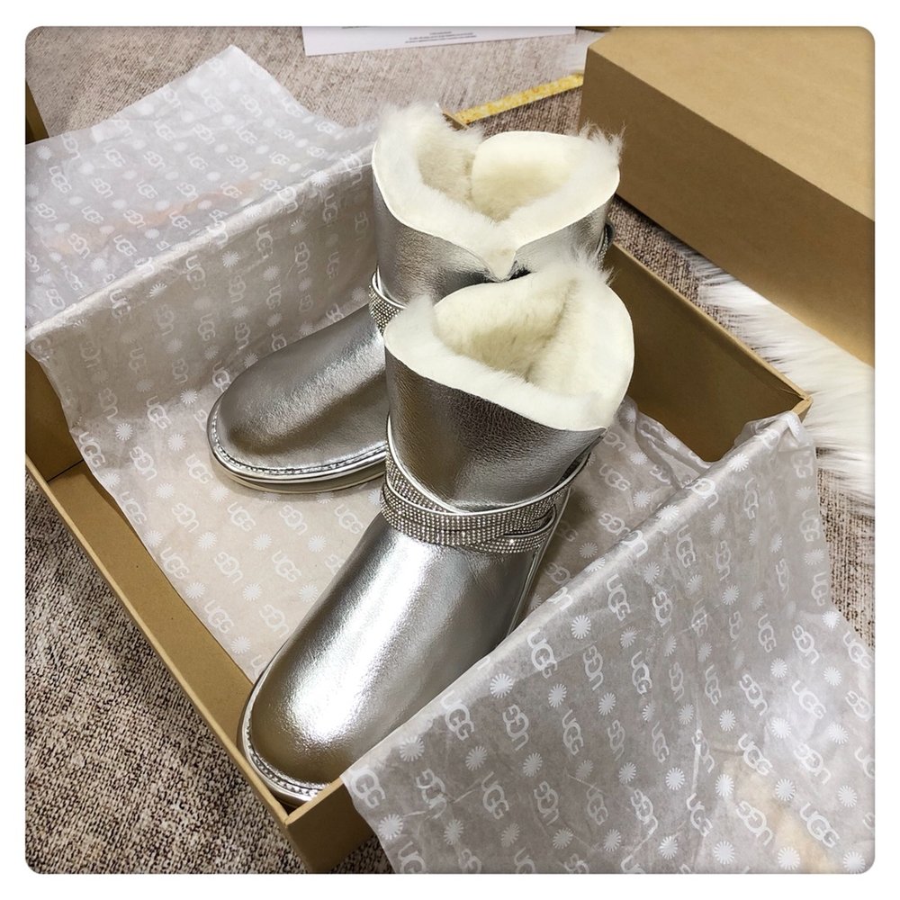UGG 에어 쿠션 스노우부츠 2.0 클래식 001-286433