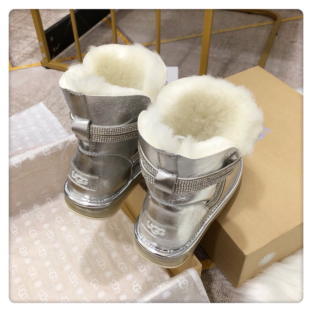 UGG 에어 쿠션 스노우부츠 2.0 클래식 001-286433