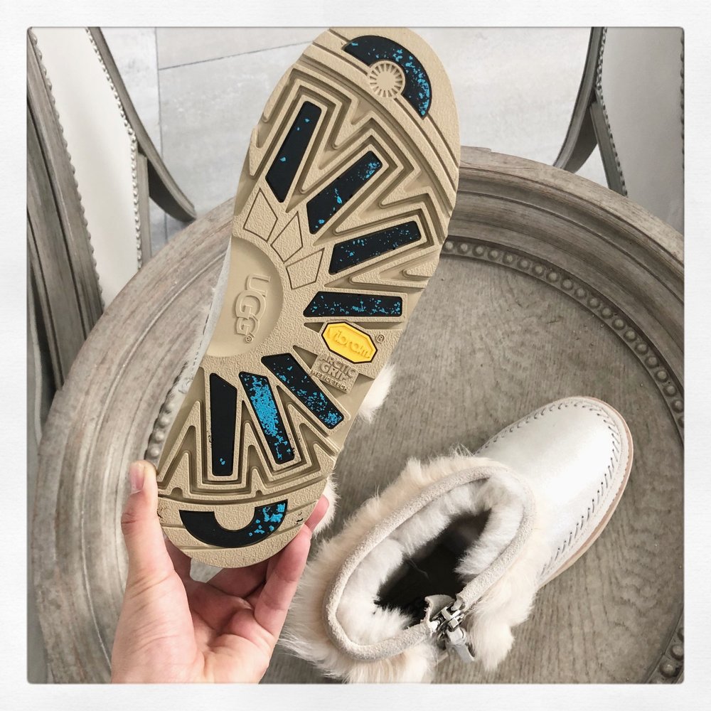 UGG 하이버전 패치 스노우부츠 001-286441