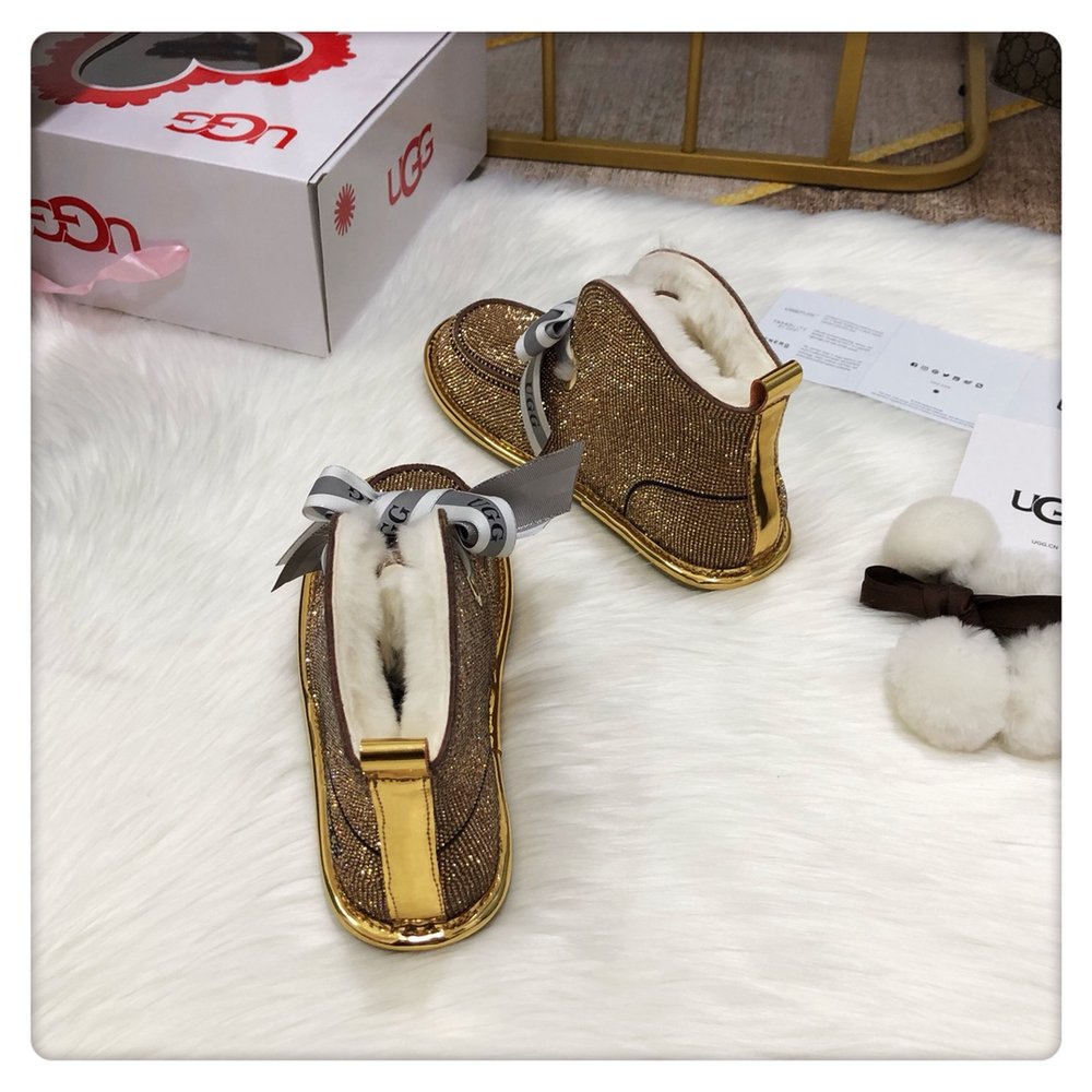 반짝이는 야광 2세대 털볼 리본 2WAY UGG 여성 001-286448