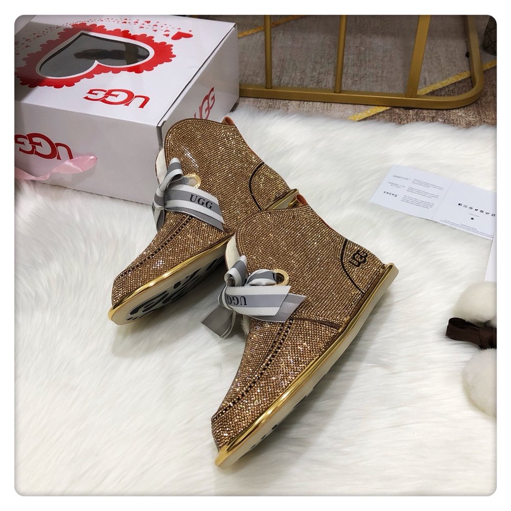 반짝이는 야광 2세대 털볼 리본 2WAY UGG 여성 001-286448