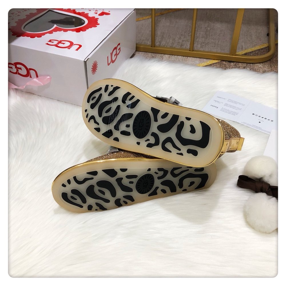 반짝이는 야광 2세대 털볼 리본 2WAY UGG 여성 001-286448