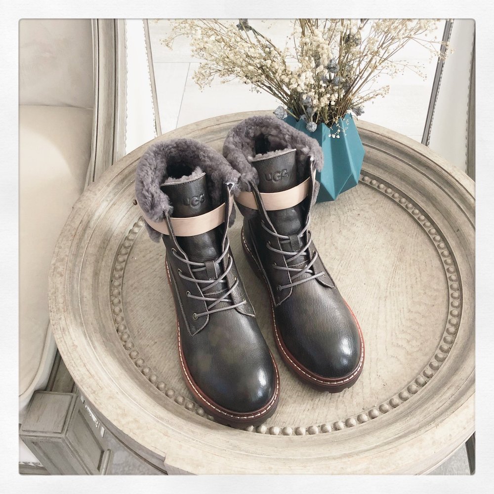 UGG 다크 빈티지 마틴 부츠 001-286461