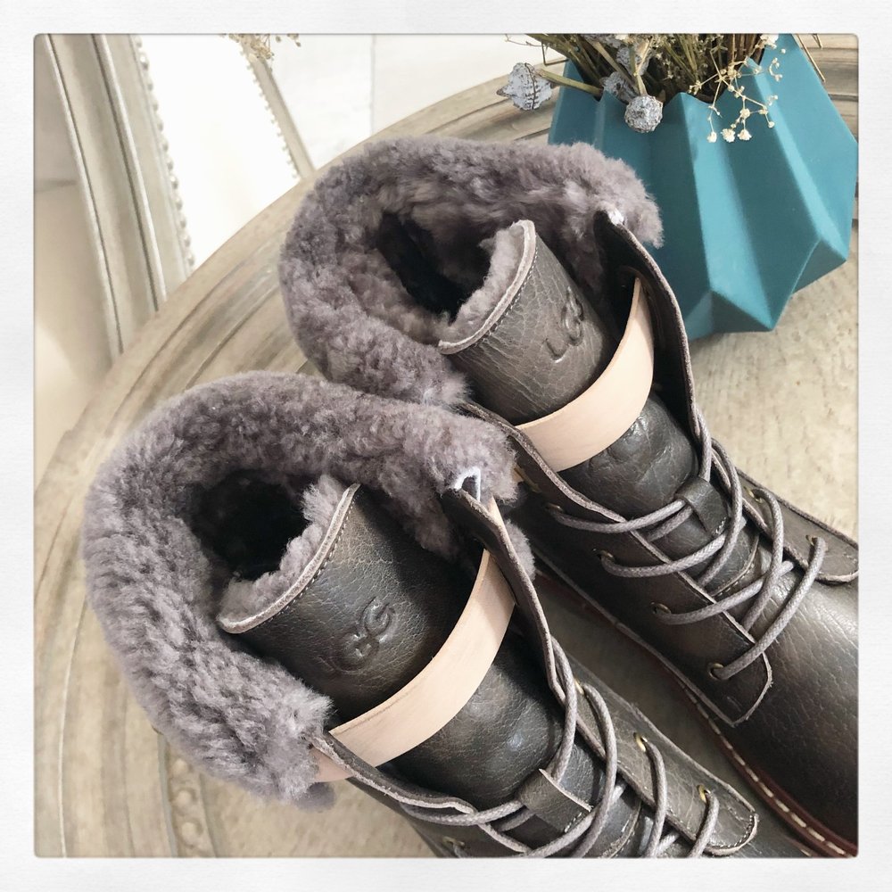 UGG 다크 빈티지 마틴 부츠 001-286461