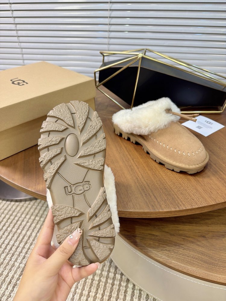 UGG 코켓 스티치 슬리퍼 001-286499