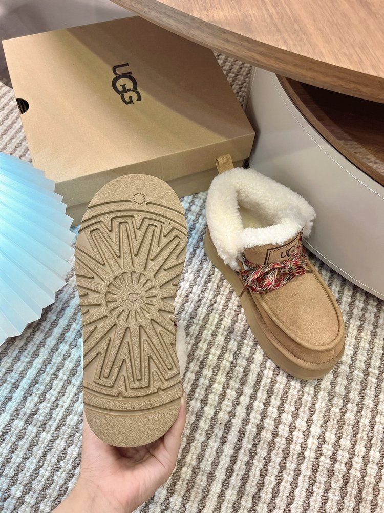 UGG 포캐라 두꺼운 밑창 스노우 부츠 001-286530