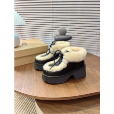 UGG 에스미 레이스업 앵클부츠 001-286546