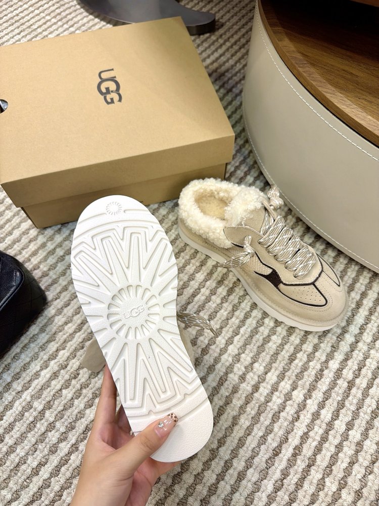 UGG 메르뮬러 슬리퍼 001-286554