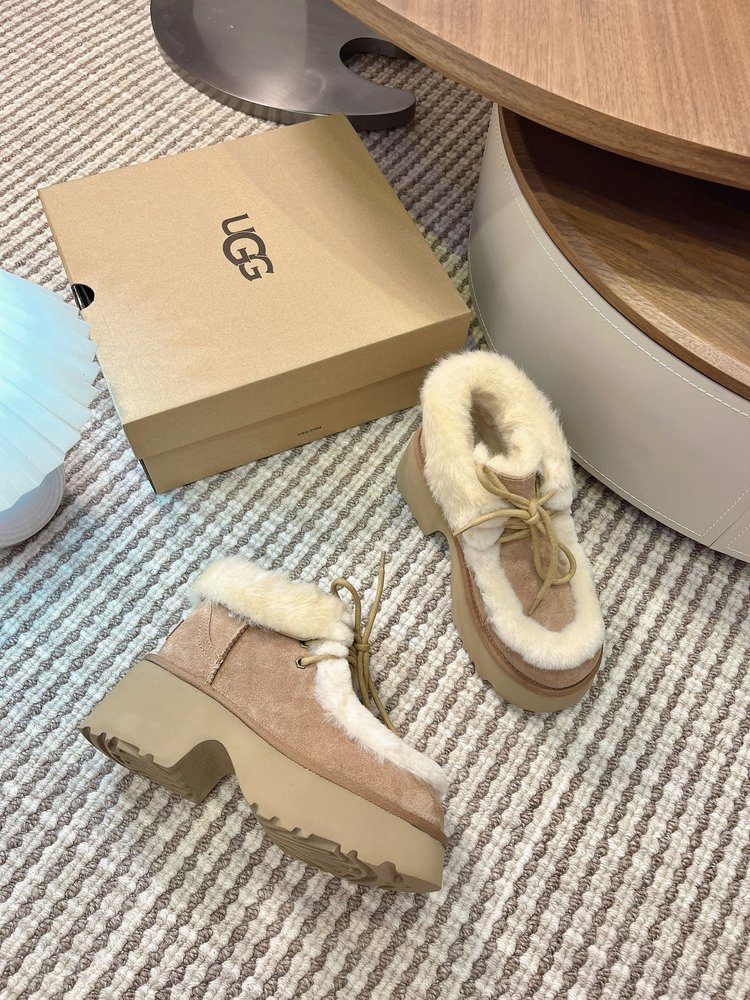 Ugg 에스미 레이스업 부츠 001-286561