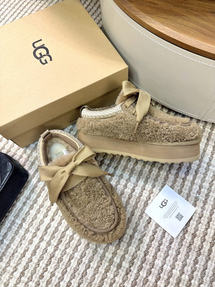 UGG 여성용 타츠 스니커즈 클래식 퍼 앵클부츠 001-286564