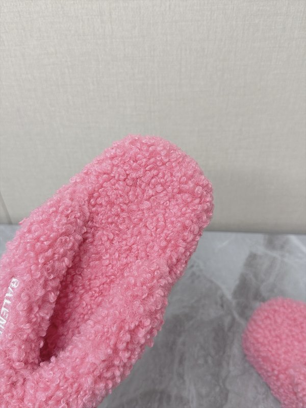 발렌시아가 커플 테디 플리스 슬리퍼 001-286944