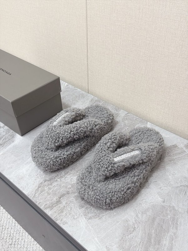 발렌시아가 테디 퍼플립플롭 001-286945