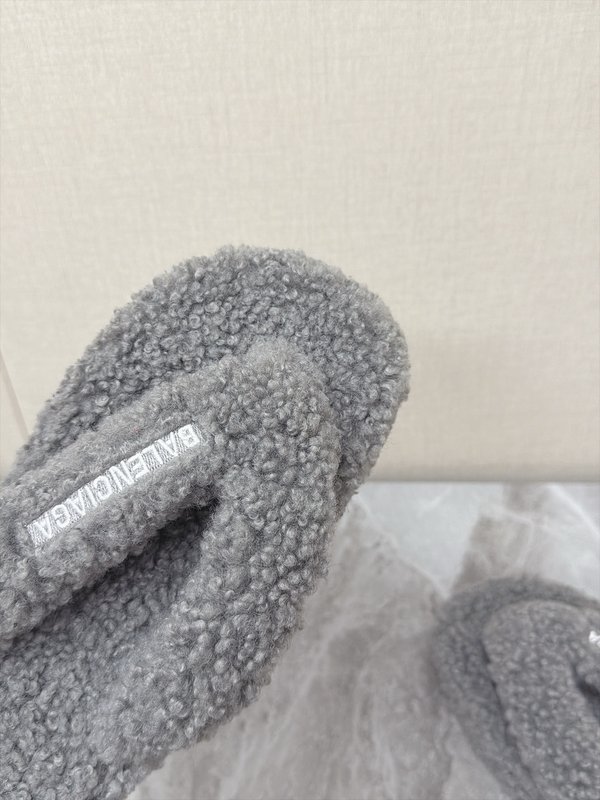 발렌시아가 테디 퍼플립플롭 001-286945