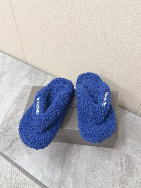 발렌시아가 테디 보아 플립플랍 001-286946