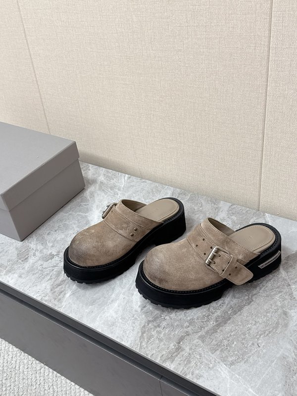 발렌시아가 두꺼운 밑창 메탈 버클 뮬 보켄 슬리퍼 001-286975