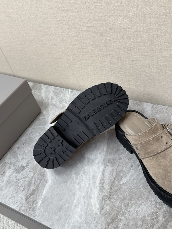 발렌시아가 두꺼운 밑창 메탈 버클 뮬 보켄 슬리퍼 001-286975