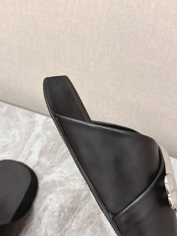 발렌시아가 25SS 컬렉션 커플 슬리퍼 001-286976