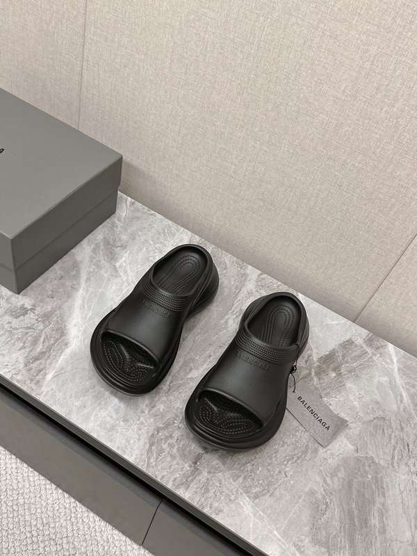 발렌시아가 봄여름 슬리퍼 001-286977