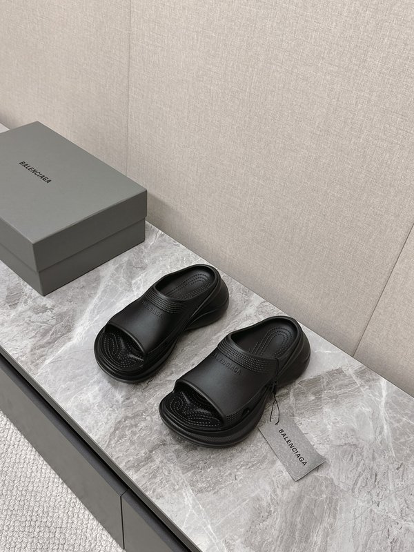 발렌시아가 봄여름 슬리퍼 001-286977