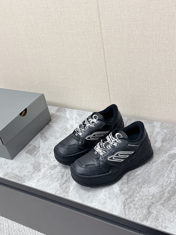 발렌시아가 봄여름 햄프턴 운동화 001-286996