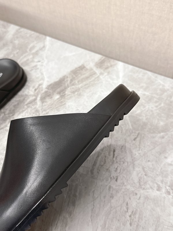 Rick Owens 레이스업 슬리퍼 스웨이드 블랙 001-287023