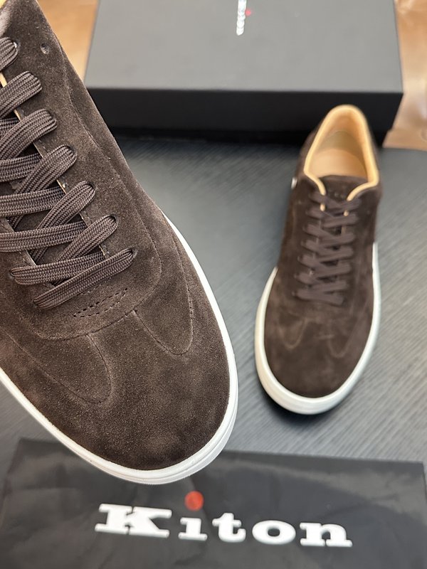 Kiton 소가죽 남성 운동화 001-287096