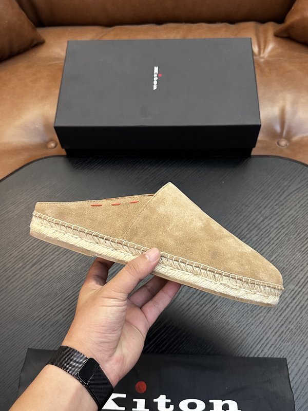 Kiton 남성 소가죽 운동화 001-287111