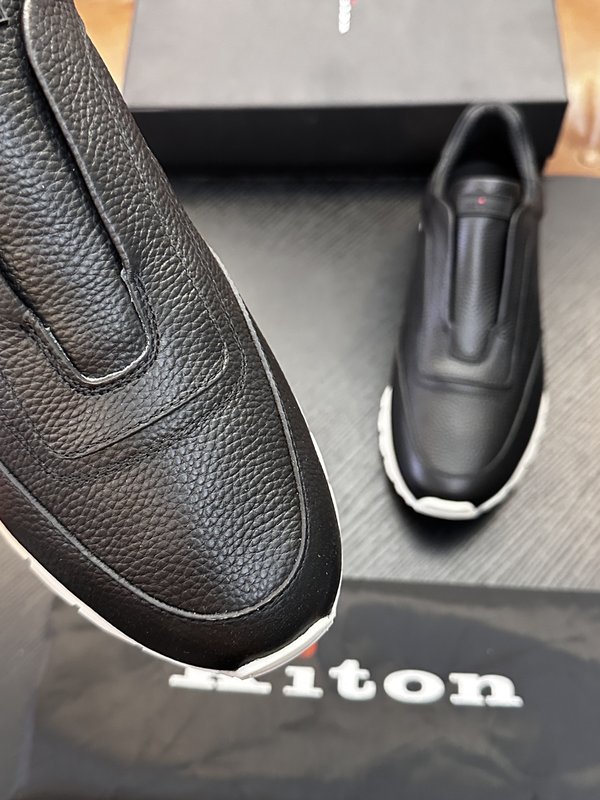 Kiton 남성 소가죽 운동화 001-287118