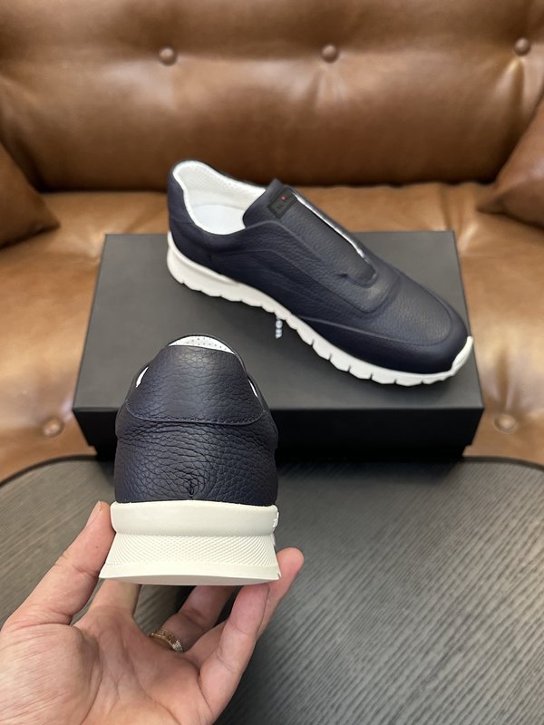 Kiton 남성 송아지가죽 운동화 001-287119