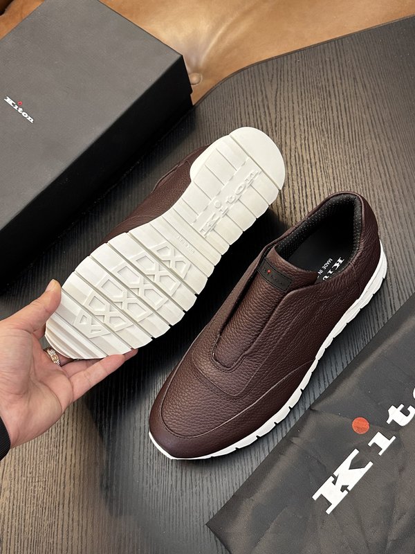 Kiton 남성 송아지 가죽 운동화 001-287120