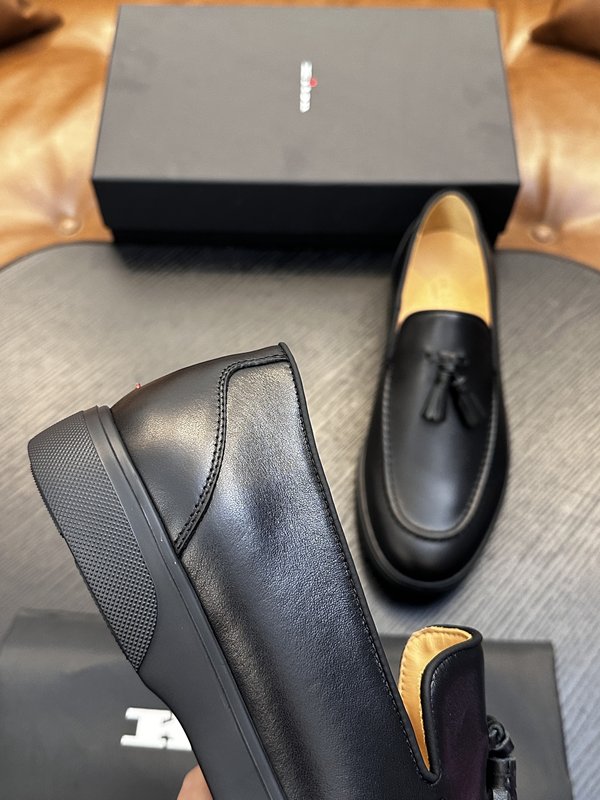 Kiton 남성 소가죽 운동화 001-287137
