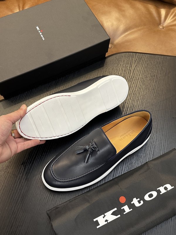 Kiton 남성 소가죽 운동화 001-287138